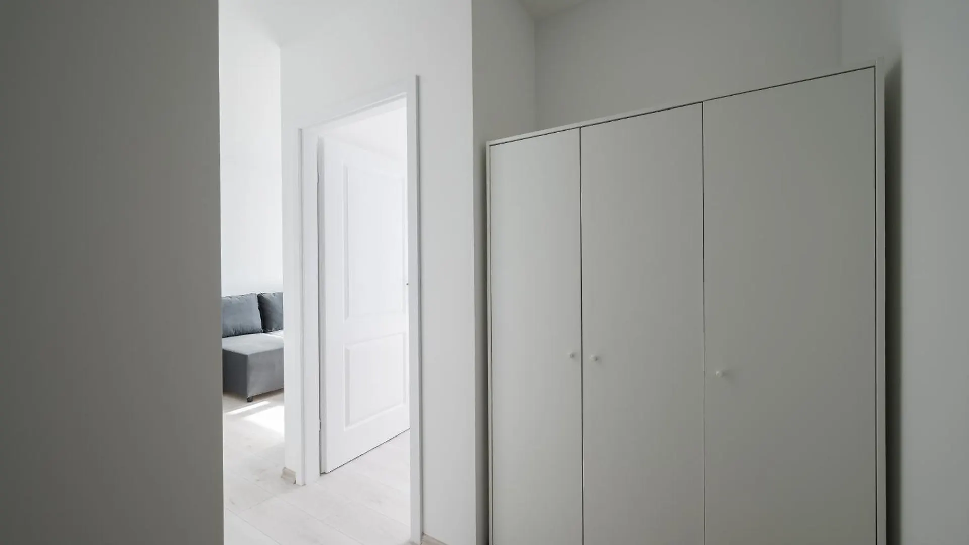 Ursus Homely Apartment 华沙 0*,