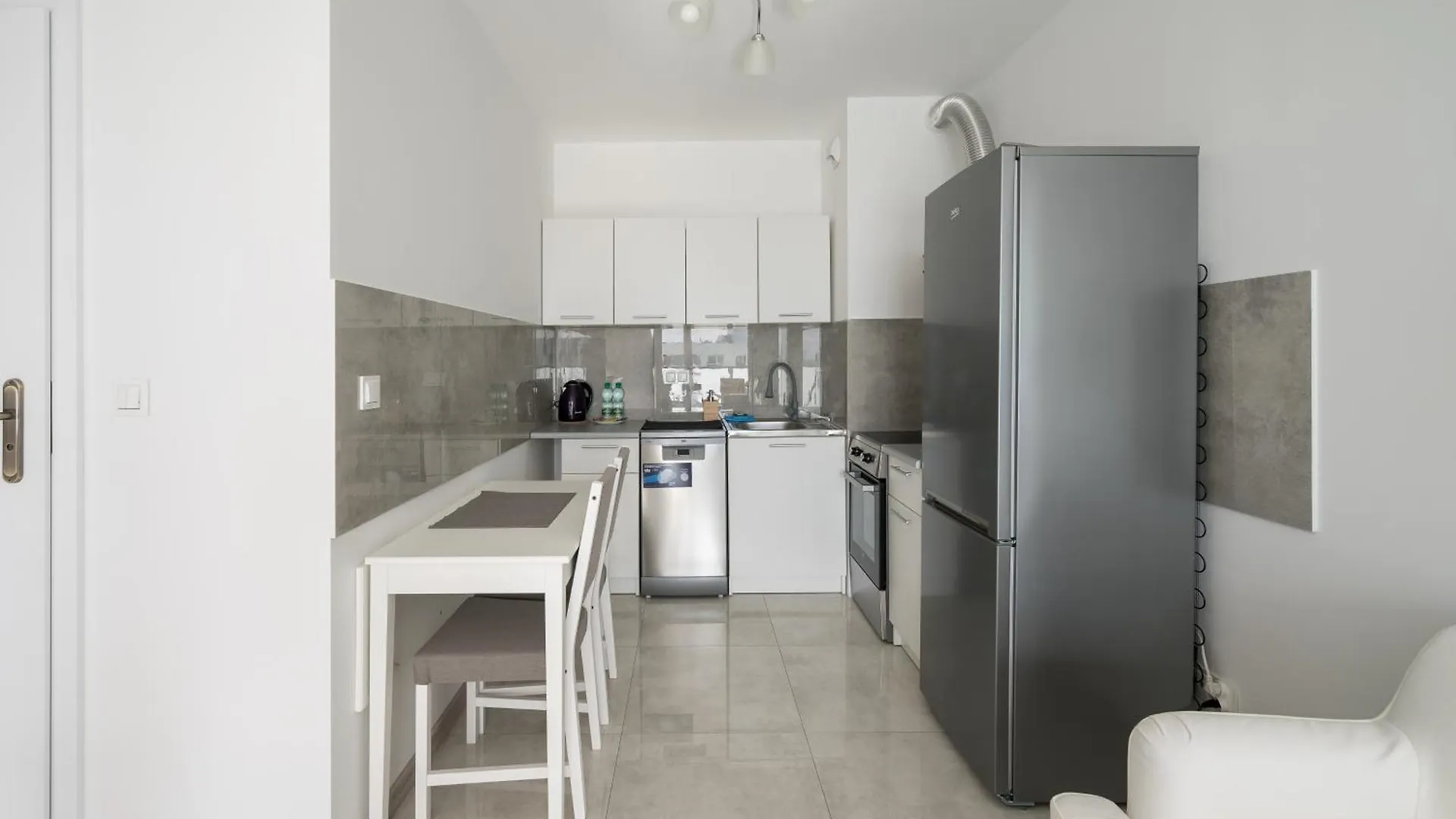 Ursus Homely Apartment 华沙