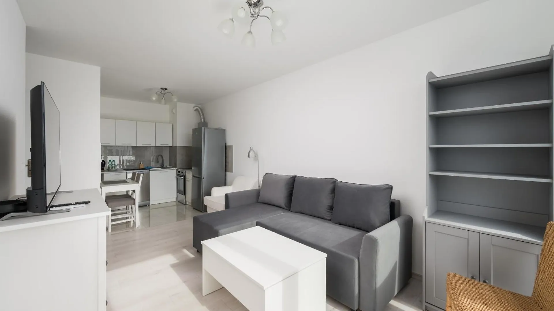 Ursus Homely Apartment 华沙
